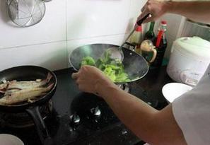 头条做饭的男,头条做饭男生的美食传奇
