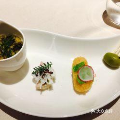 parwina 吃瓜,Parwina的瓜界传奇